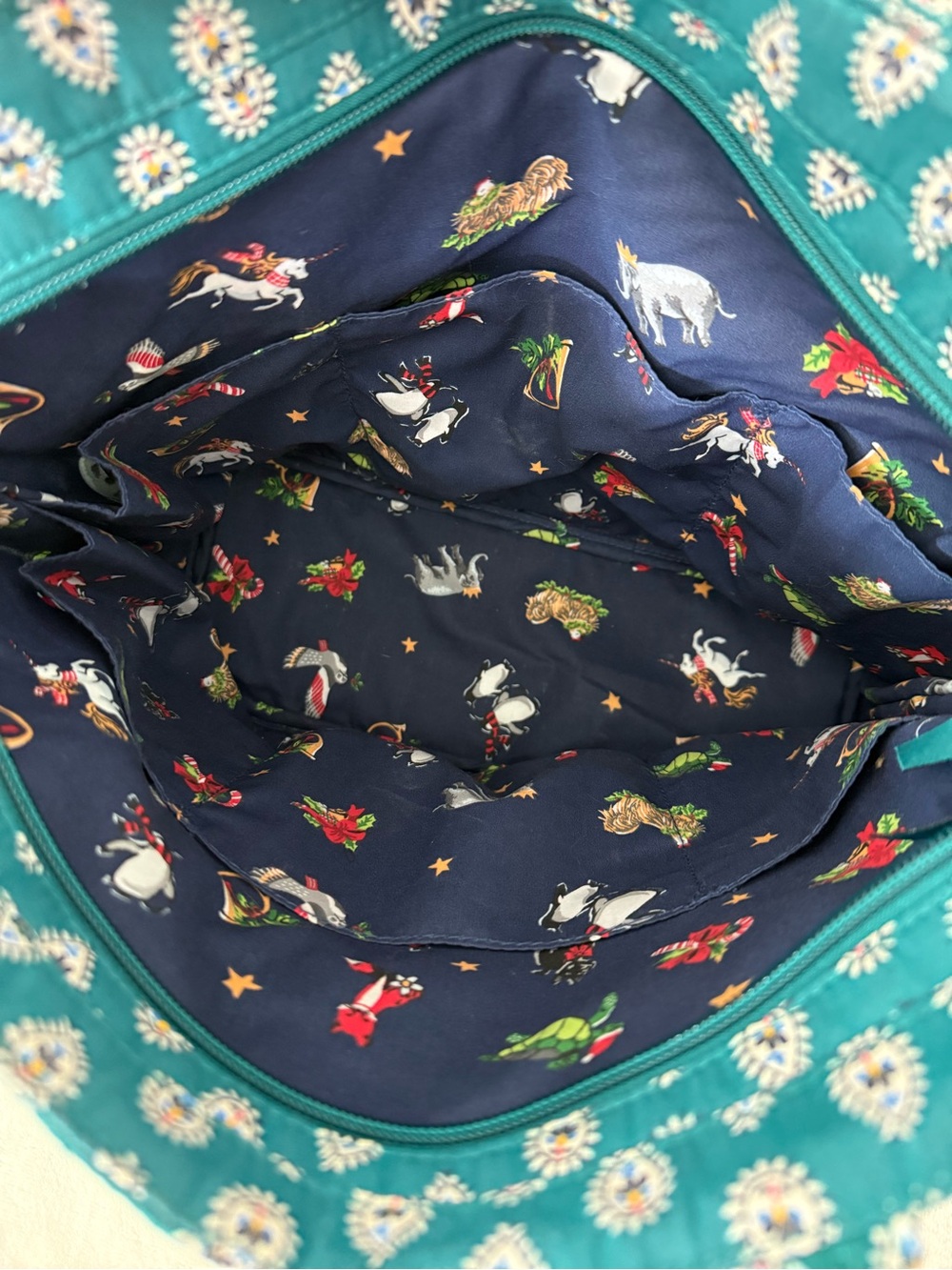 Vera Bradley Tote "French Hen" quilted green cotton embroidered w/ chickens - Picture 6 of 10
